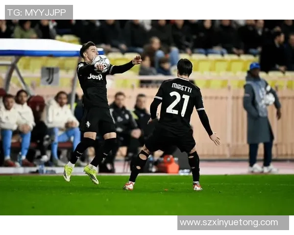 中超精彩对决巴黎圣日耳曼大胜皇马乌龙球成为全场焦点引发热议 中超精彩对决巴黎圣日耳曼大胜皇马乌龙球成为全场焦点引发热议