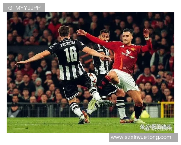 欧联杯激战巴萨与曼联互交白卷帽子戏法瞬间点燃全场激情解析