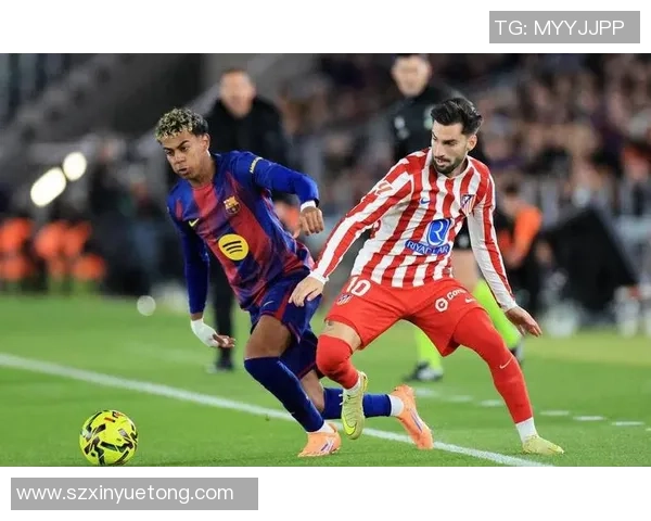 中超激战：里昂逆转巴萨补时绝杀引发争议判罚全场沸腾